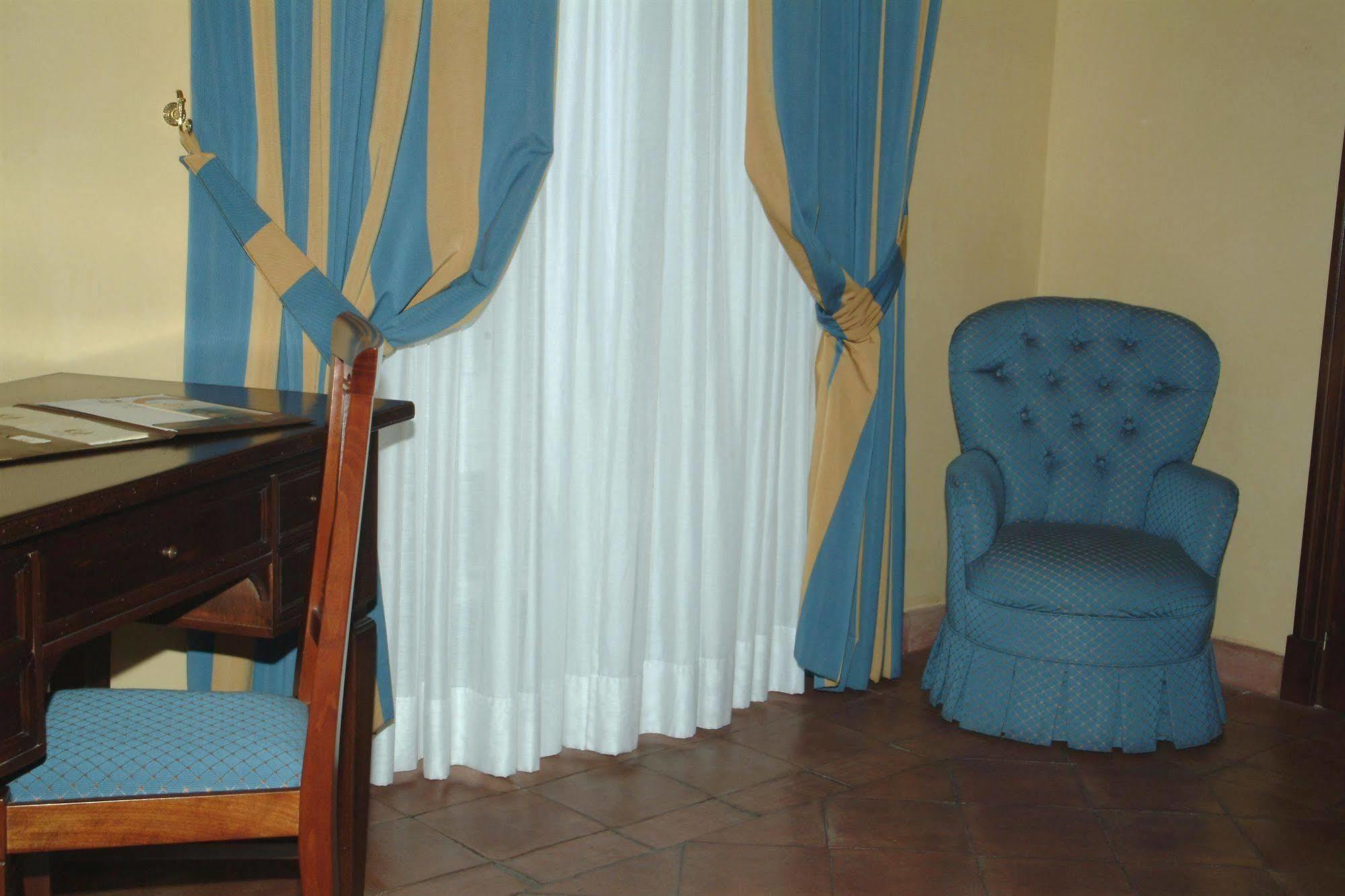 La Hotel 3*